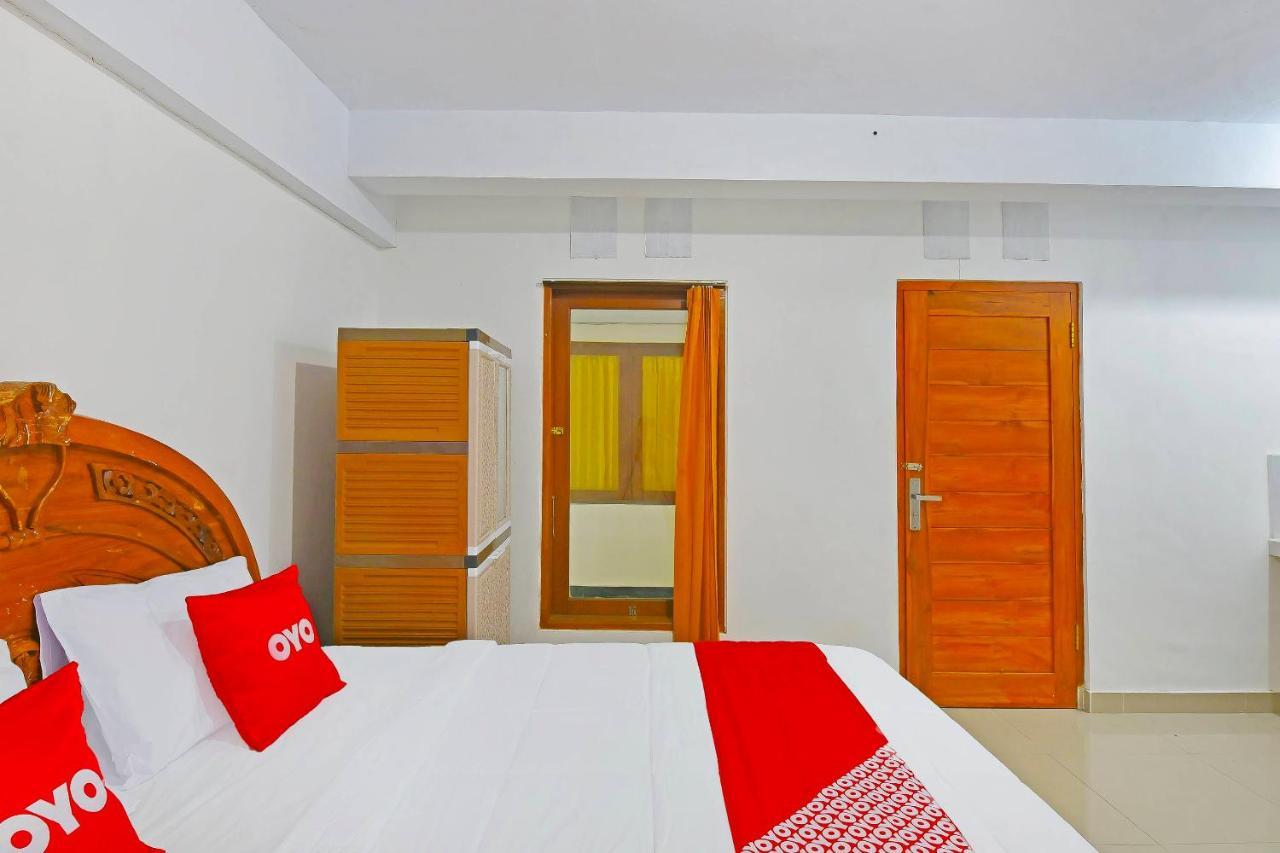 Oyo 90967 Soka Asri Guest House Darmasaba Exterior foto